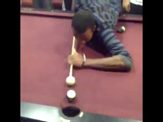 how whites and blacks play billiards